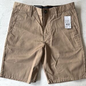 Volcom Frickin size 28 youth new with tag